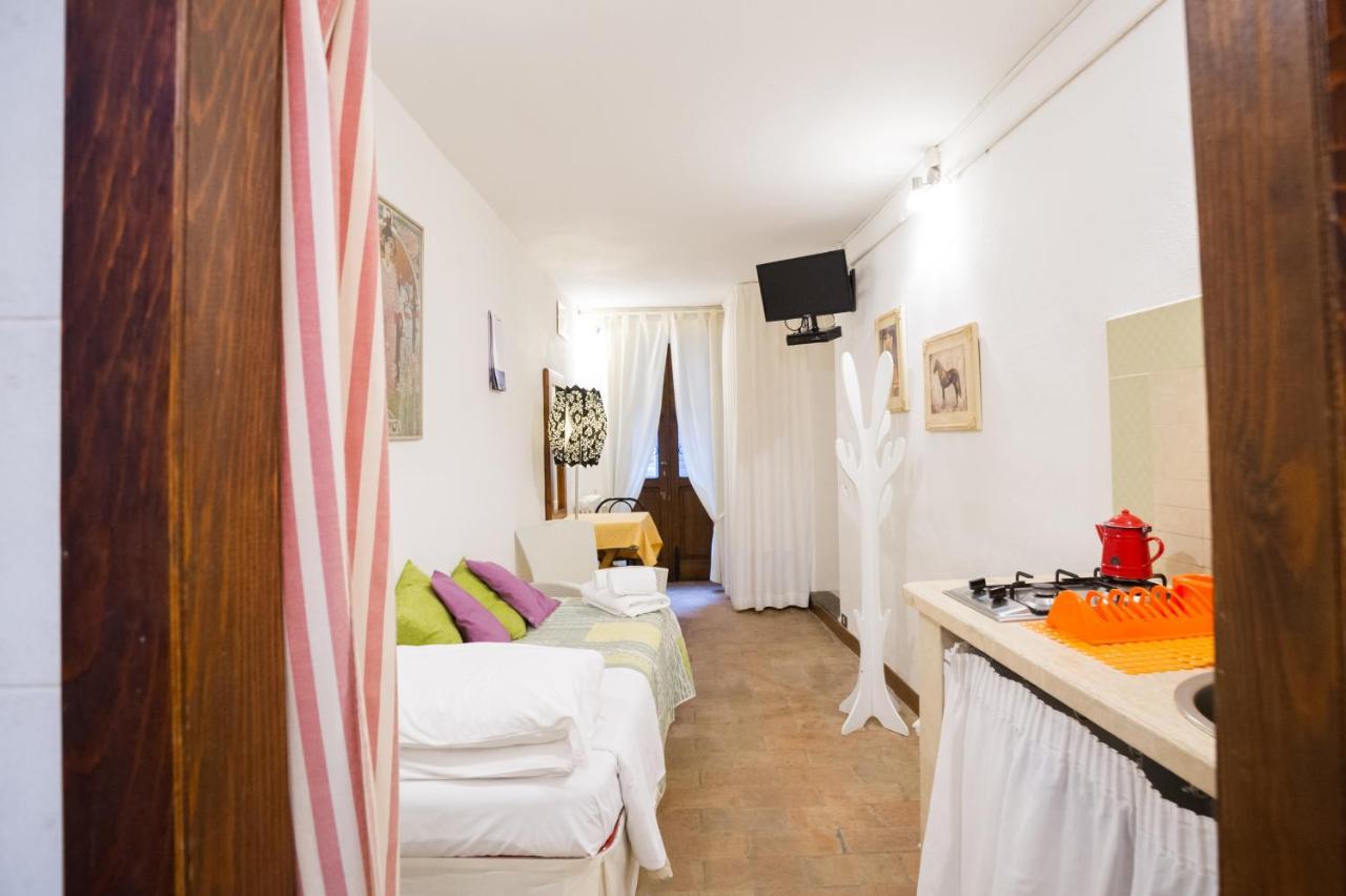 Duomo Budget Apartment Orvieto Bagian luar foto